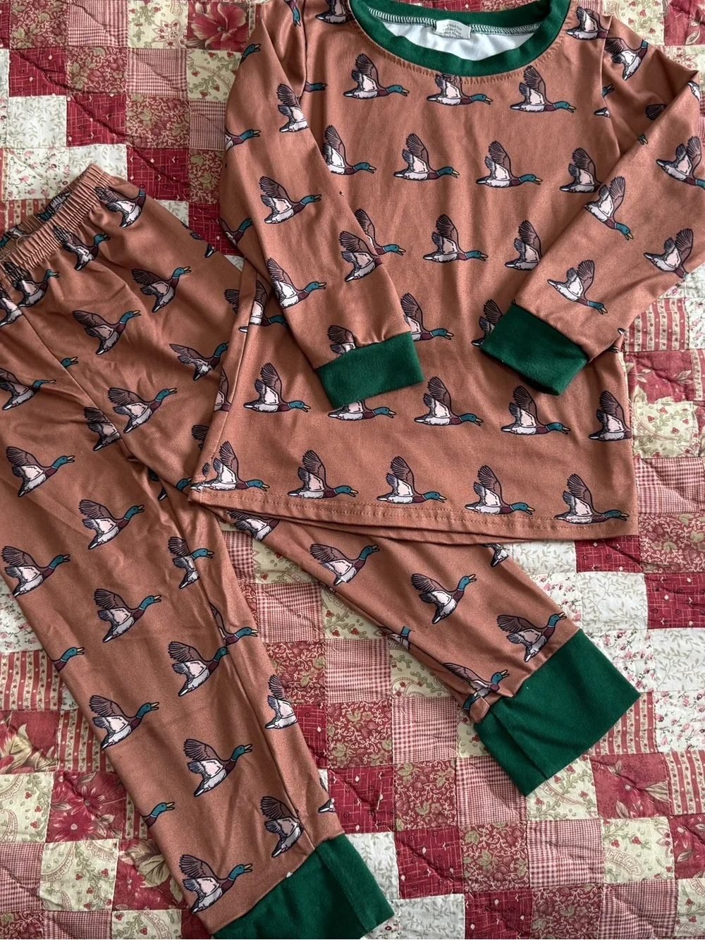 🦆 Duck Print Kids Pajama Set – Size 3T